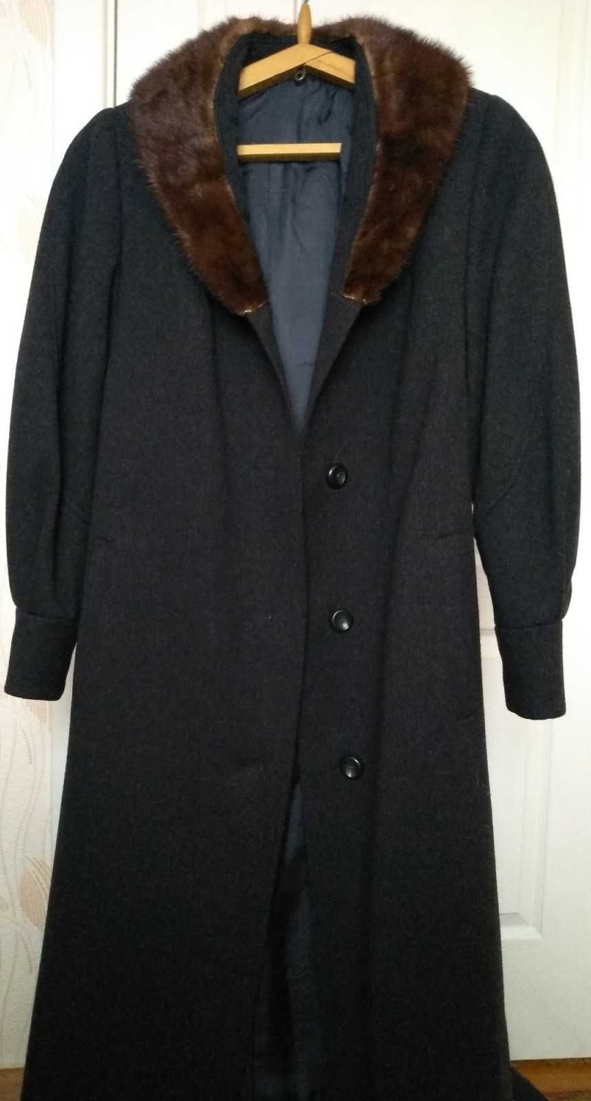 Пальто зимнее новое