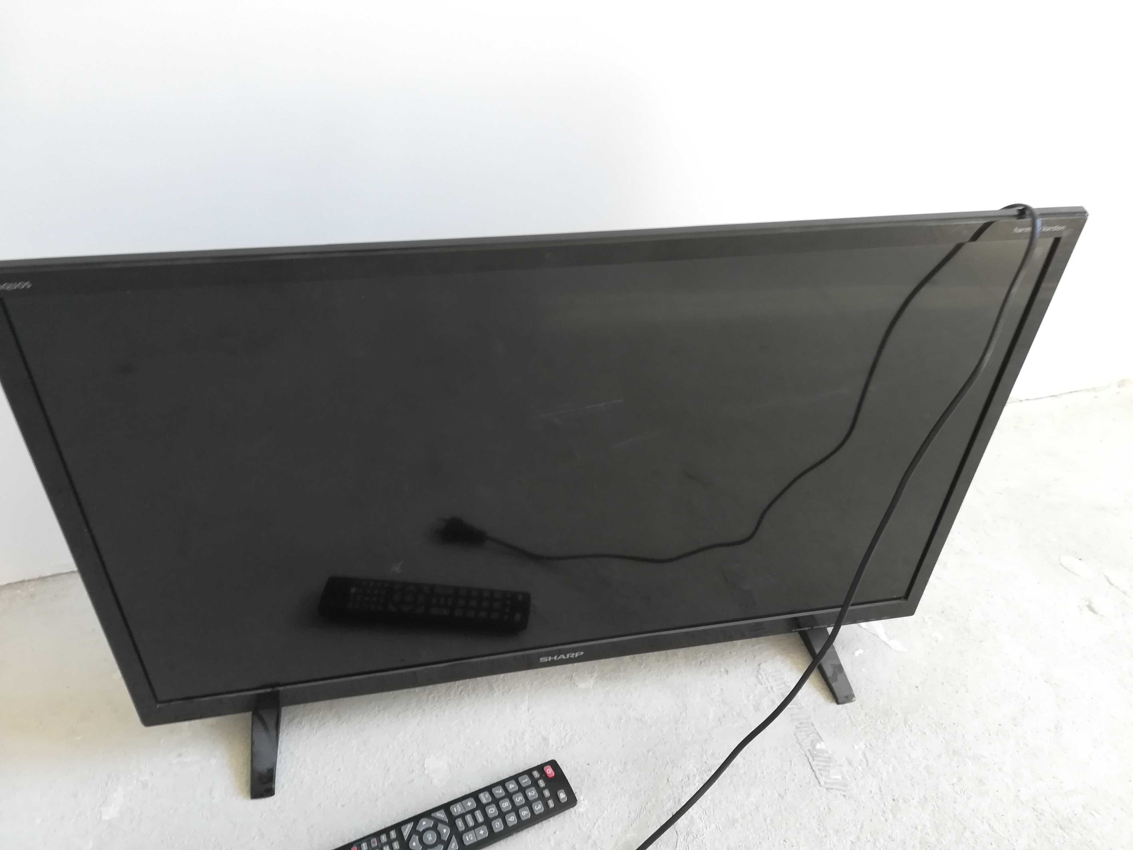 TV telewizor  bdb stan Sharp 32" LCD