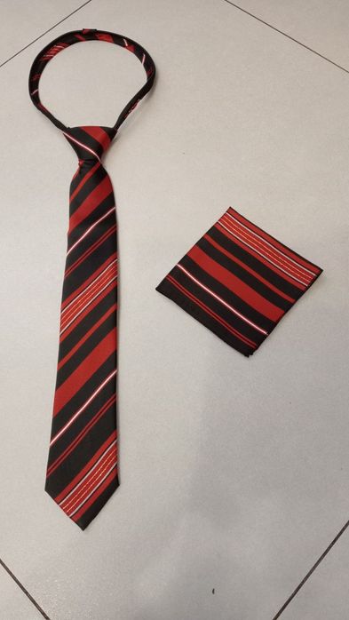 Krawat z poszetką dla chłopca