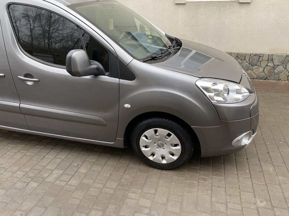 Пежо партнер 1,6 дизель 2010рік