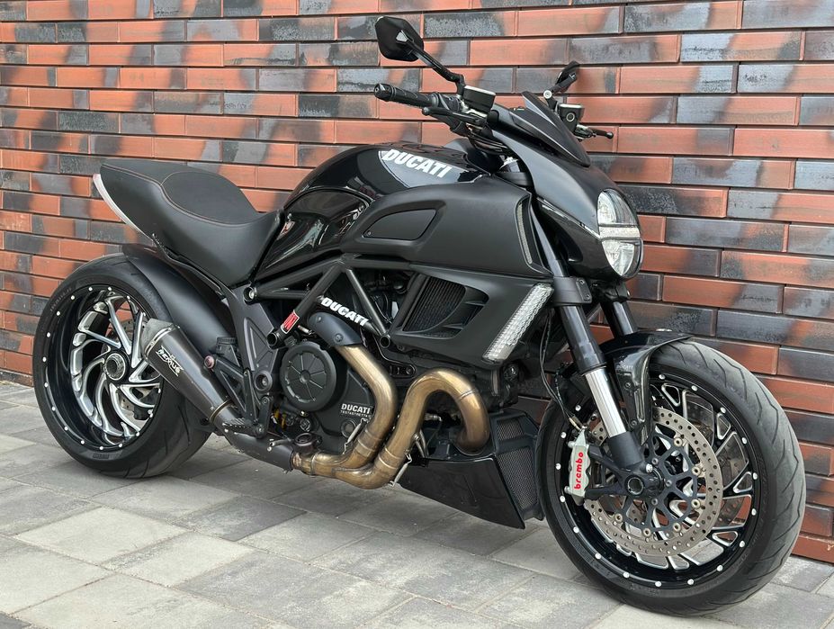 Ducati Diavel 1200 / 1260 Dark Performanse