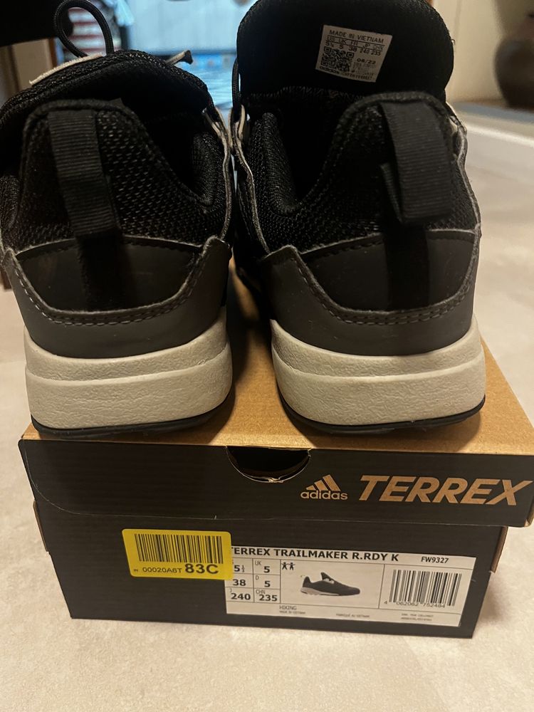Adidas terrex 38