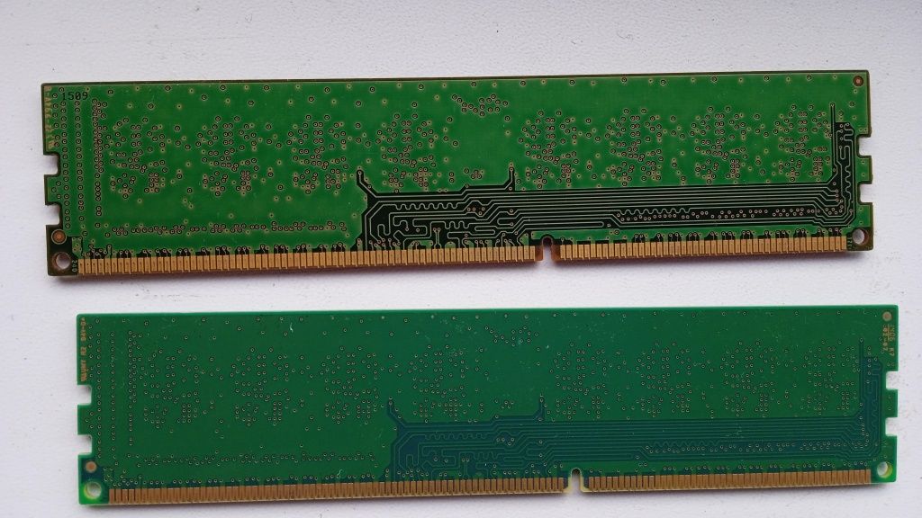 Оперативна пам'ять 4 гб Samsung 1333mhz