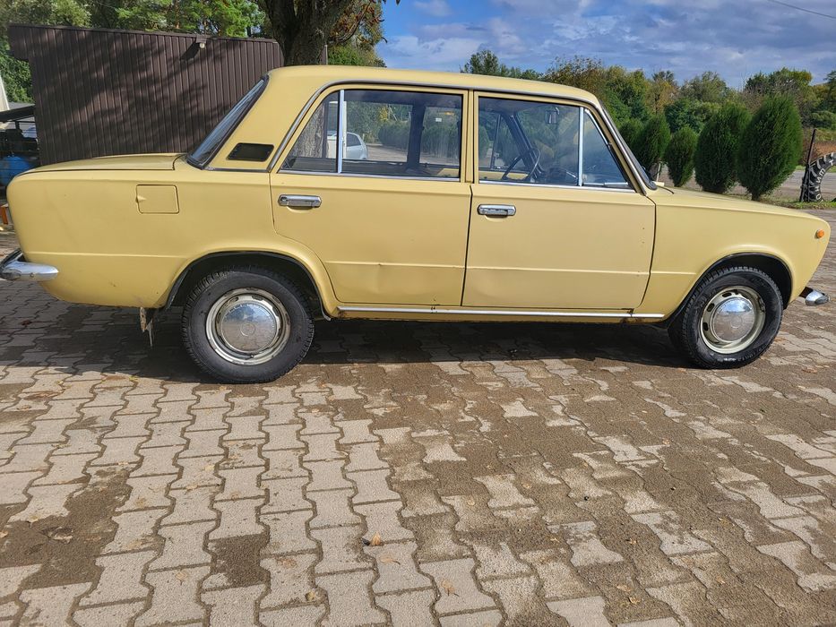 Прадам авто з малим пробігом.