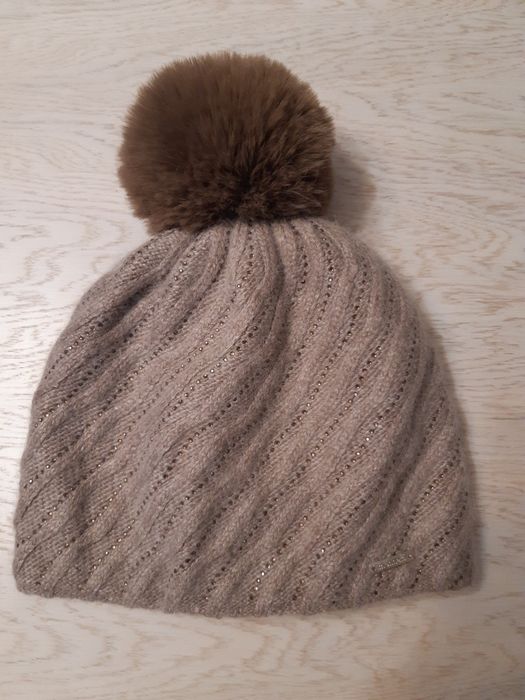 Monnari nowa beżowa zimowa czapka z pomponem r. S 36 na zimę