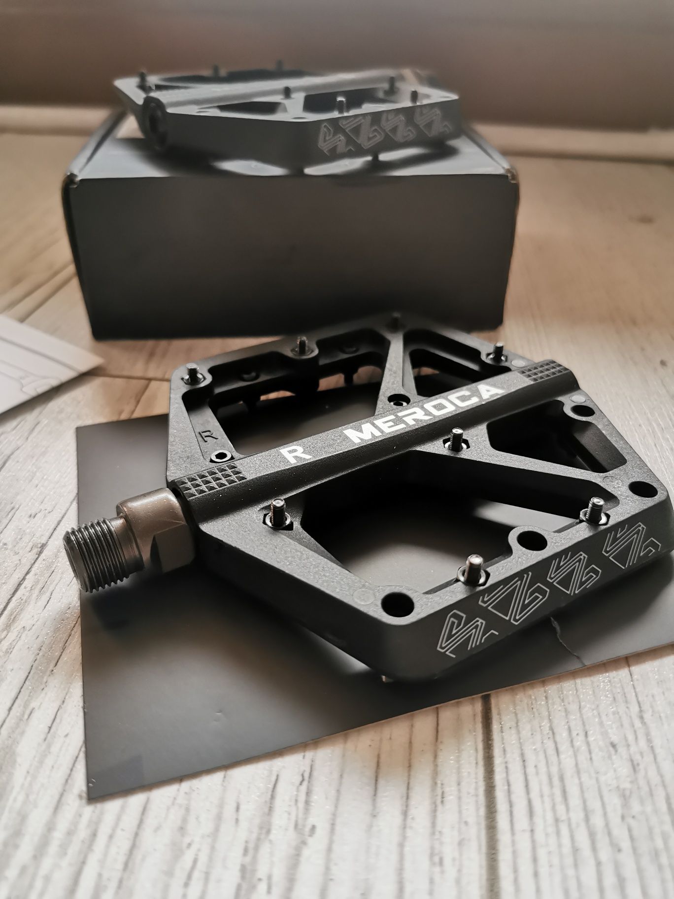 Pedały platformowe rowerowe MEROCA duże platformy MTB BMX czarne