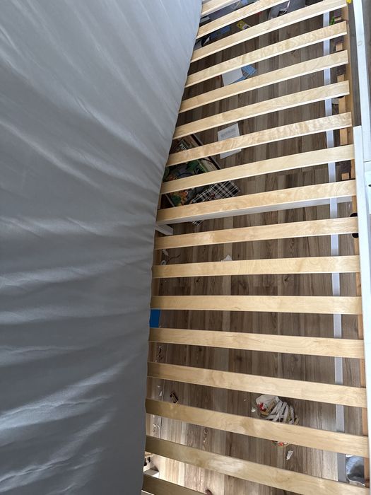 Łóżko z ikea z materacem 90