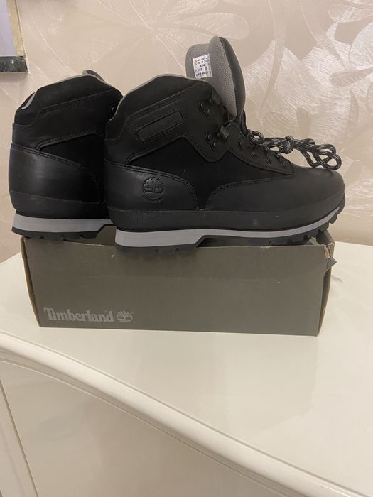 Ботинки мужские  раз. 40. Фирмы TIMBERLAND .