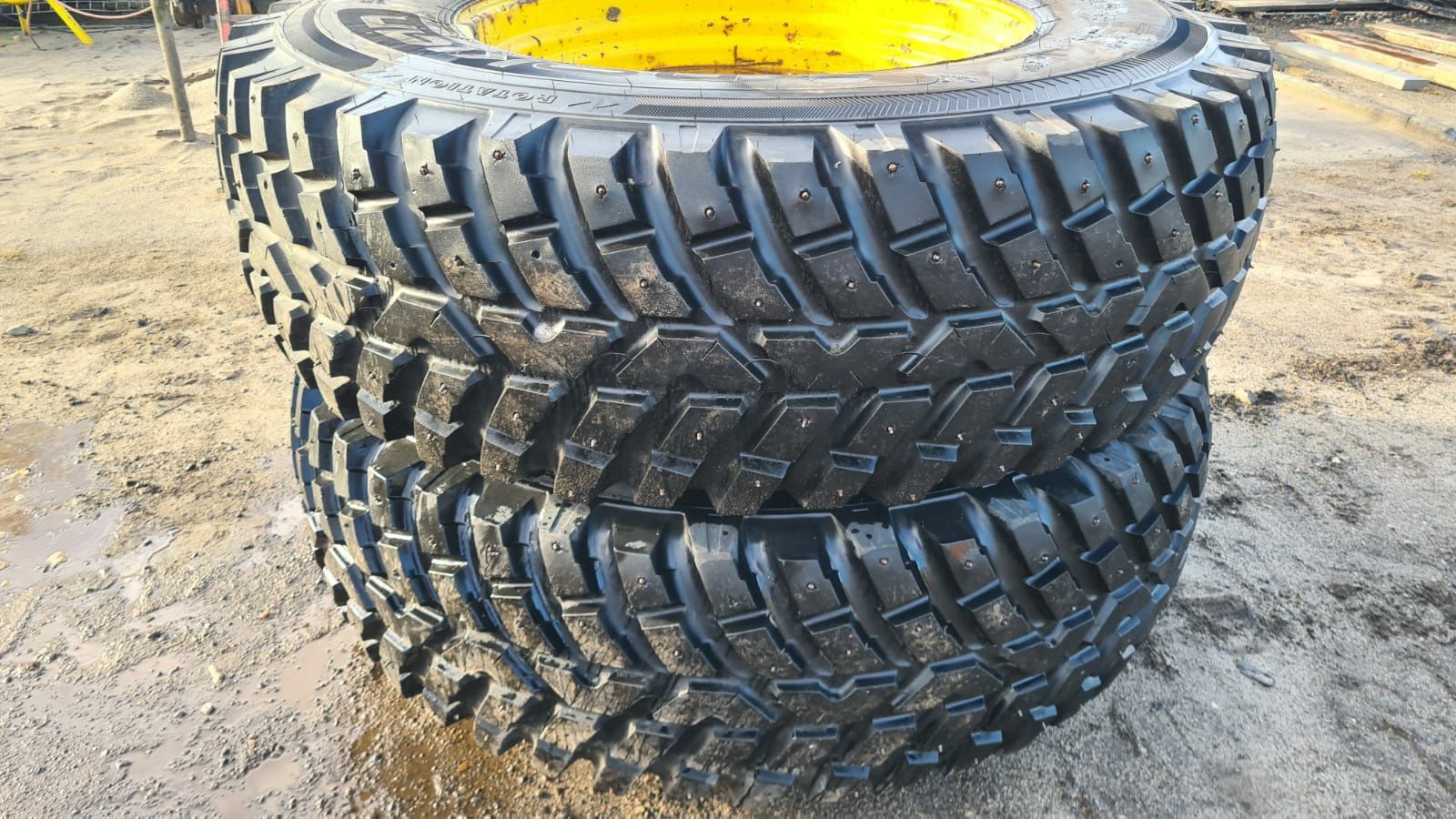 Koła opony felgi zestaw Nokian 440/80  540/80 R38 (1947)