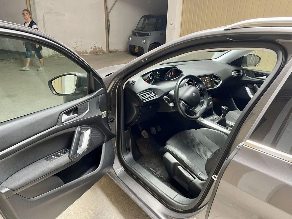Peugeot 308 - Excelente Estado