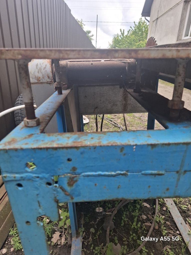 Продам циркулярка з фуганком