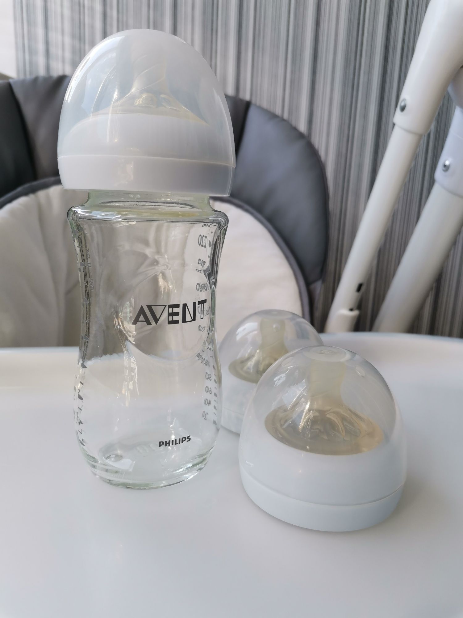 Дитяча скляна пляшечка для годування Avent Natural