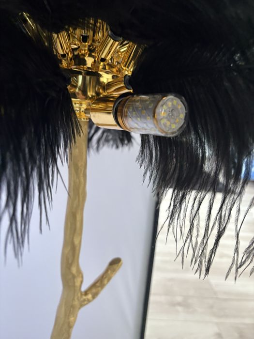 Przesliczna lampa podlogowa z piorami 120 cm wysokosc