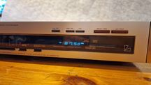 Luxman T 240L Tuner stereo
