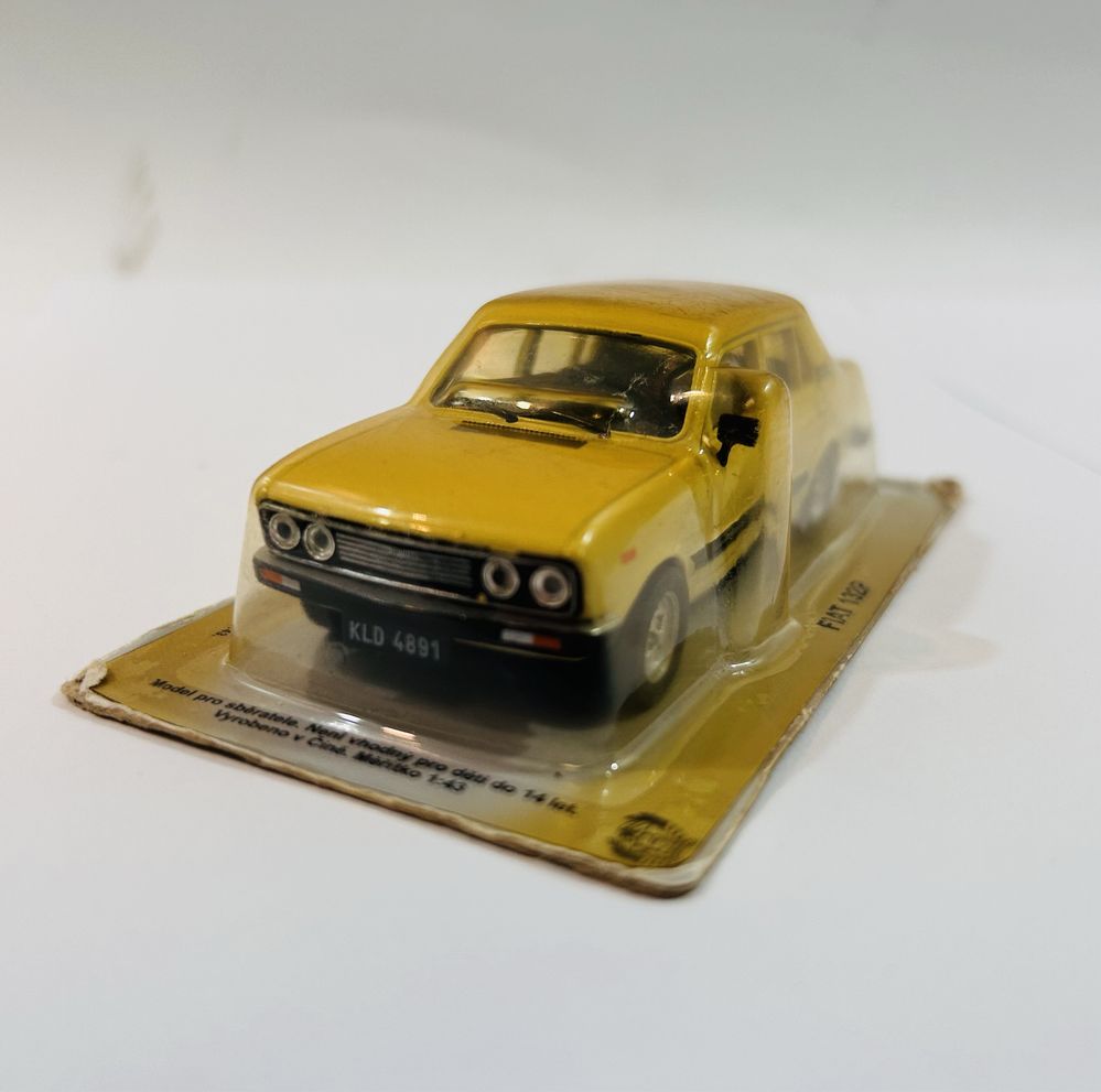 Fiat 132P skala 1:43 kolekcja PRL