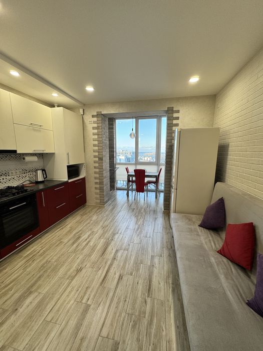 Здам 1 кімнатну квартиру в Жк Сімейний люкс з видом на Дніпро