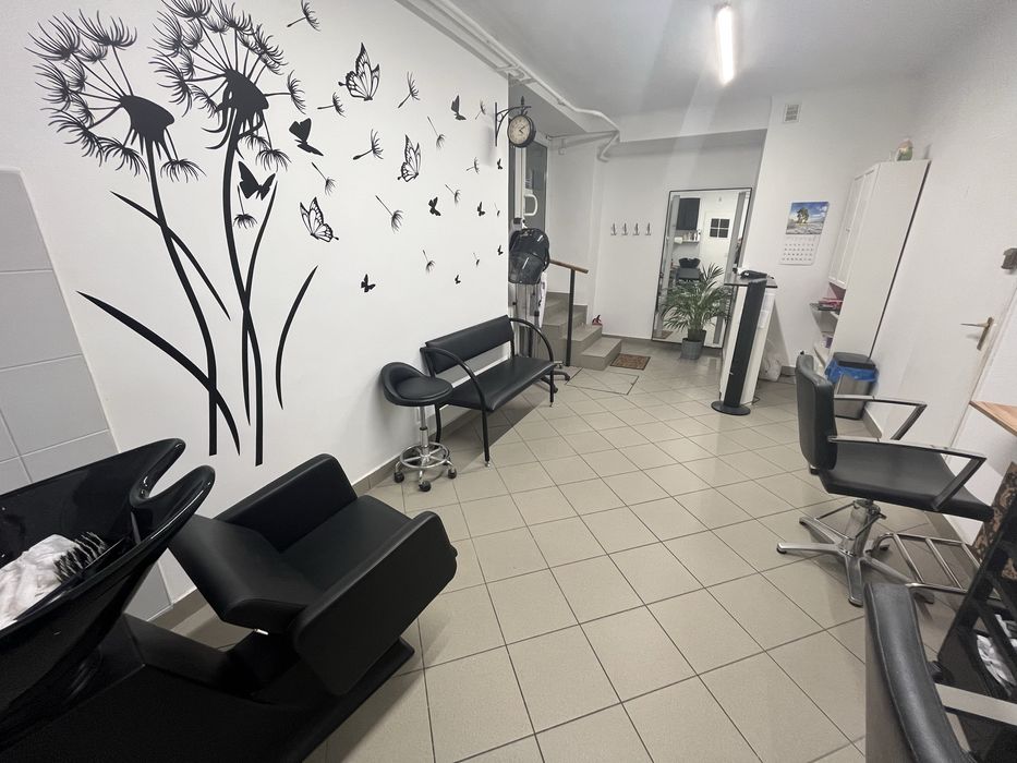 Odstąpię salon fryzjerski 38 m² – Stary Żoliborz