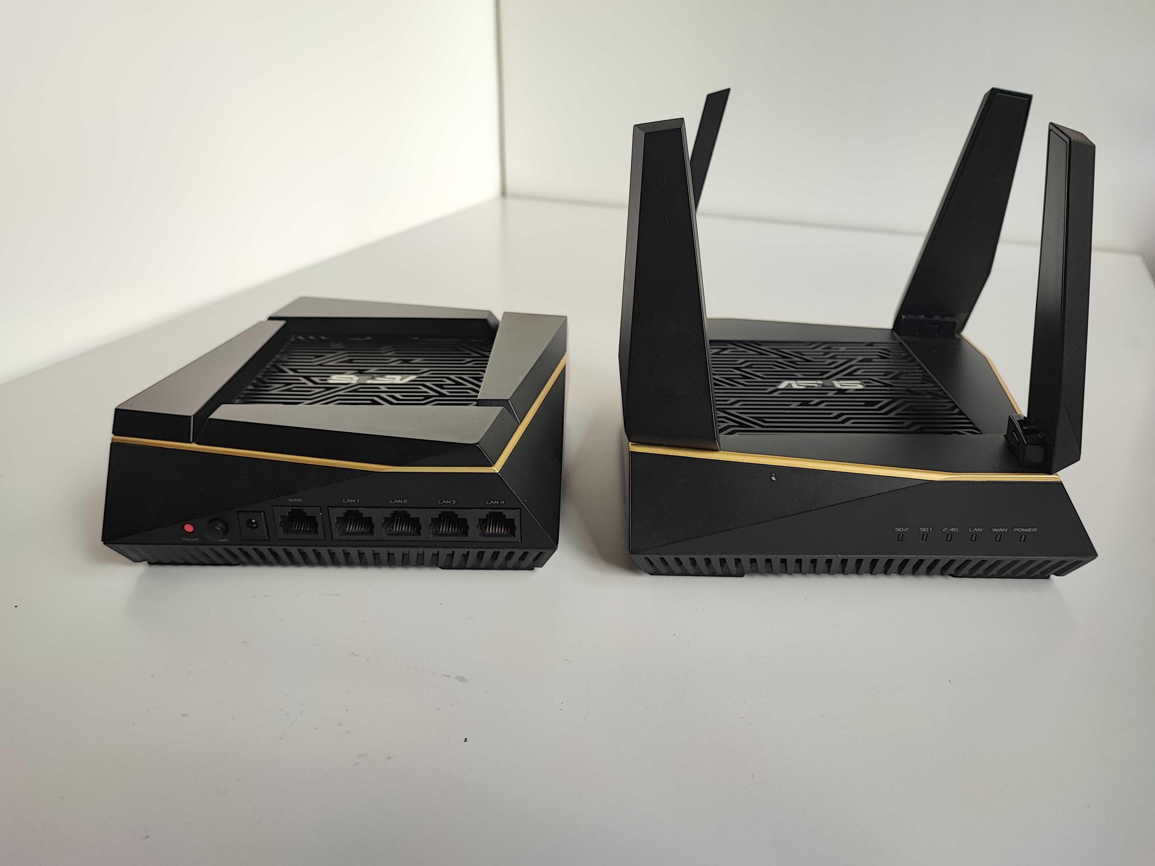 Бездротовий маршрутизатор ASUS RT-AX92U Wi-Fi 6, Tri-Band