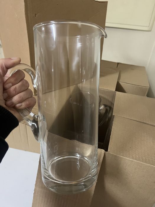 18 Jarras em vidro com asa – transparentes (ideais para sangrias)