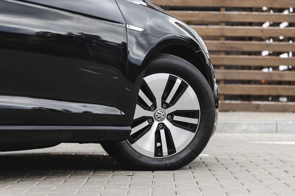 Volkswagen E-Golf 2014 свіжопригнаний з Норвегії електромобіль