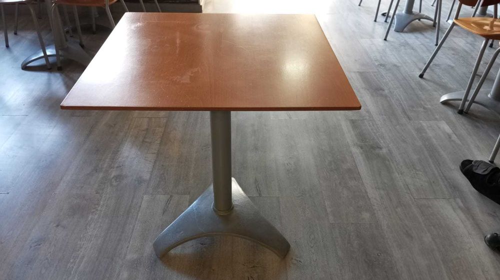 Mesas e cadeiras de café/restaurante