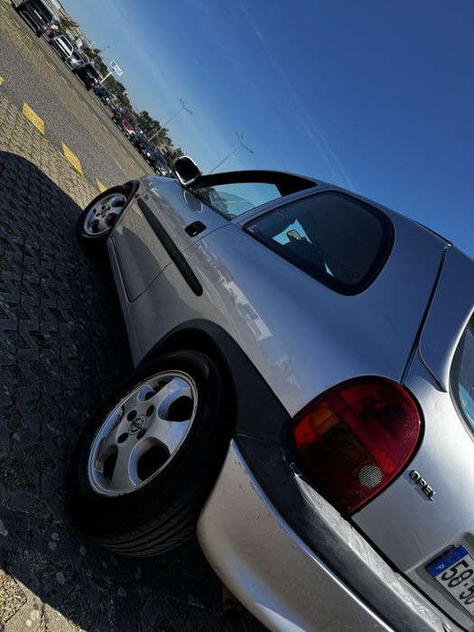 Opel corsa 1.5 TD 100