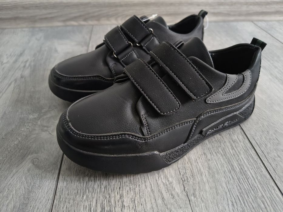 Дитяче взуття. 31 розмір