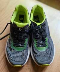 Scott pursuit 42.5 running shoes