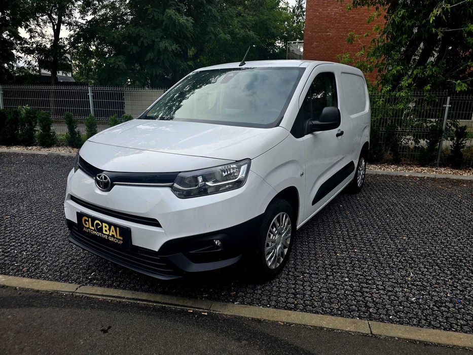 TOYOTA PROACE CITY | Wynajem Długoterminowy | Wypożyczalnia Samochodów