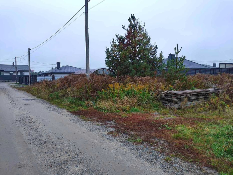 № 13840 -Ділянка в Зарічанах, на початку. Рівна, суха, фундамент 14х14