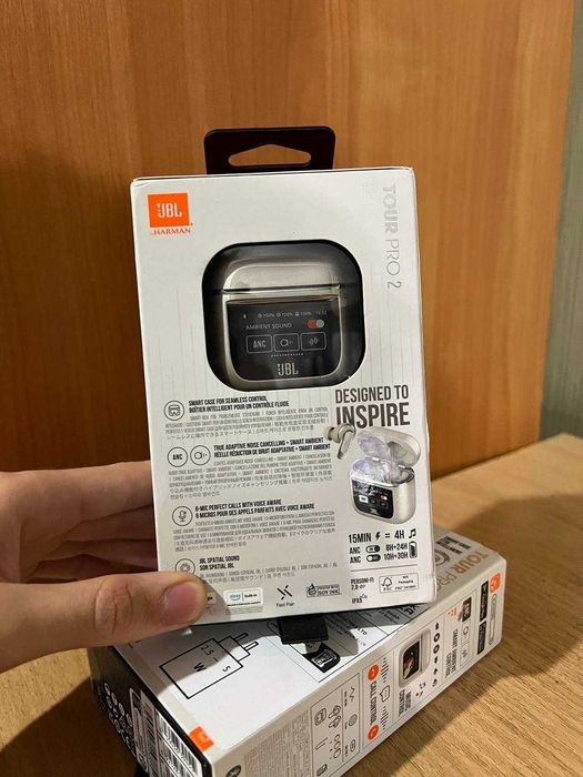 Навушники JBL Tour Pro 2 Champagne