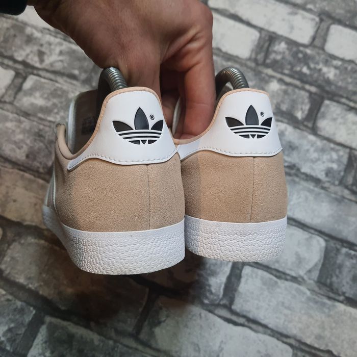 Кросівки Adidas Gazelle в бежевому кольорі ідеал. 38р. 23.5-24см spec