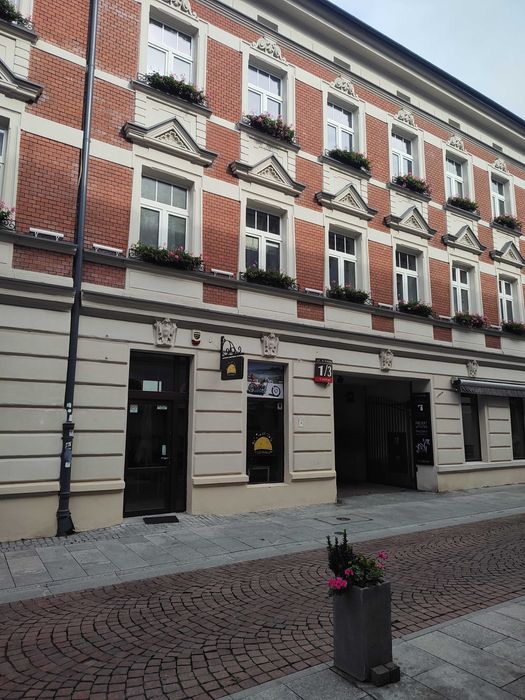 Za odstępne - Kawalerka 28m2 1 piętro Centrum - 6 Sierpnia 1/3