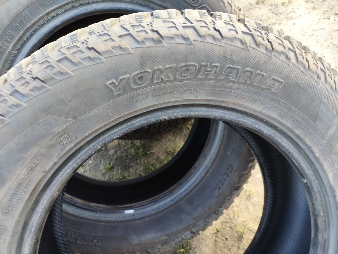 Komplet opon Yokohama geolandar AT 16 cali  215/65r16