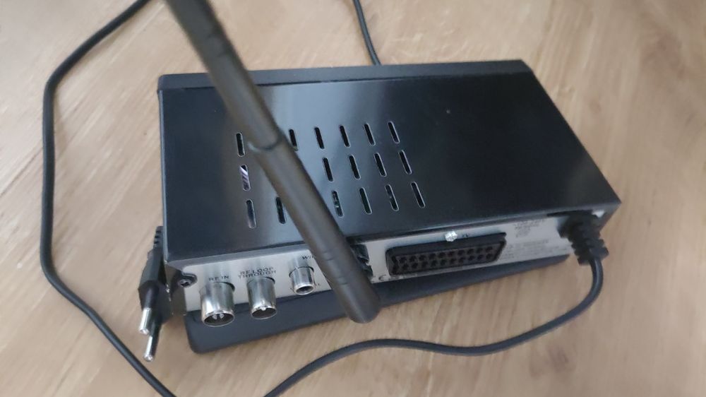 Dekoder Tuner TV Naziemnej HD DVB-T DVB-T2 / WiFi