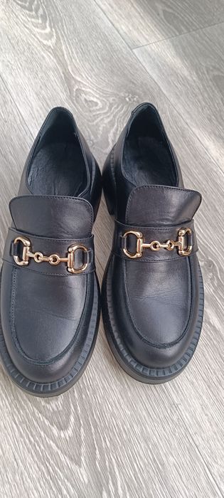 Лофери жіночі шкіряні