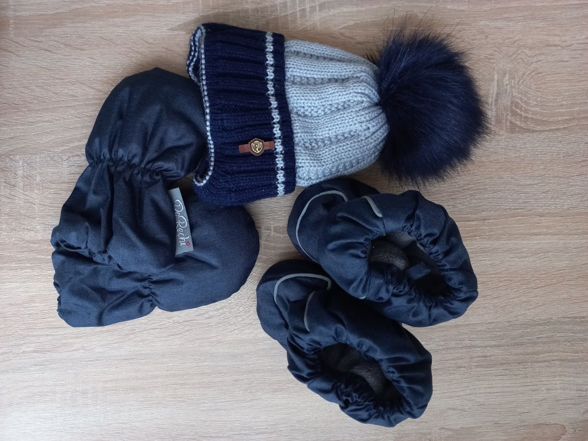 Дитячий зимовий комбінезон, пінетки, рукавички та шапку