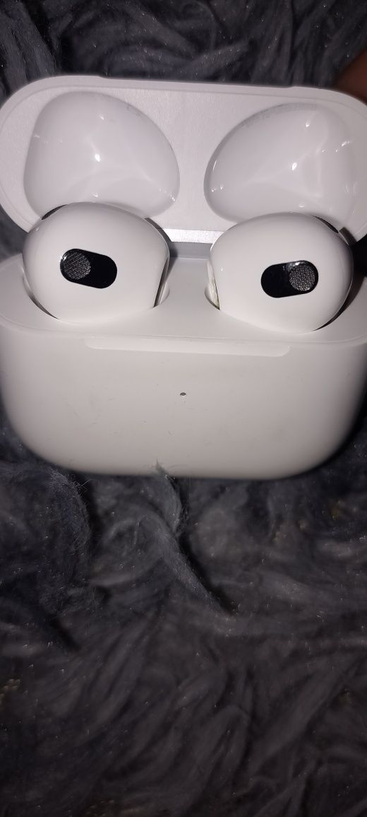 Наушники airpods