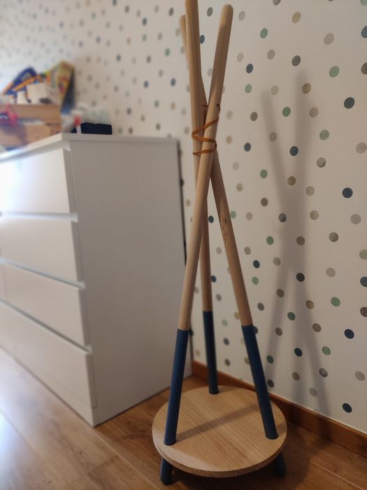 Cabide estilo Montessori