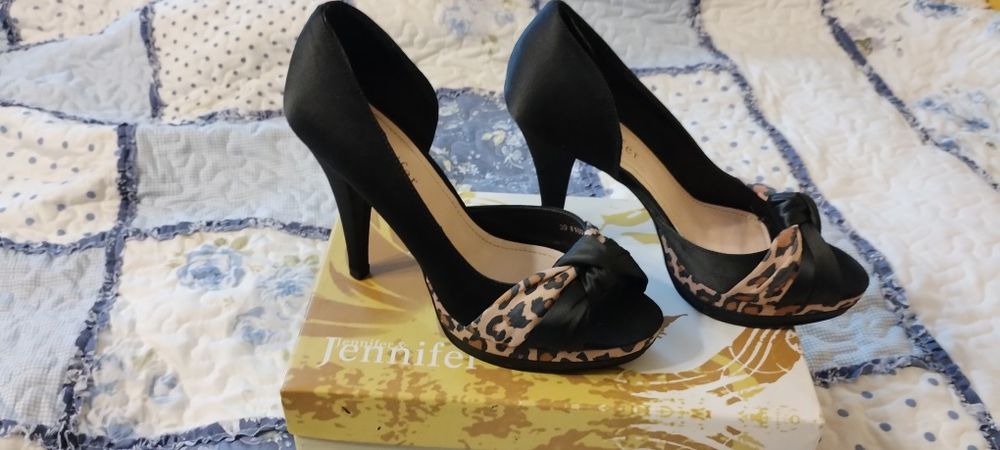 Szpilki materiałowe imprezowe