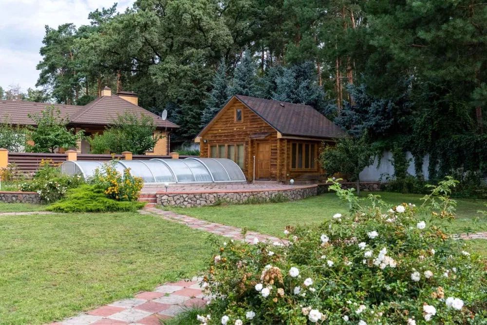 Будинок в Стоянці,велика ділянка з басейном, вихід в ліс. Буча, Ірпінь