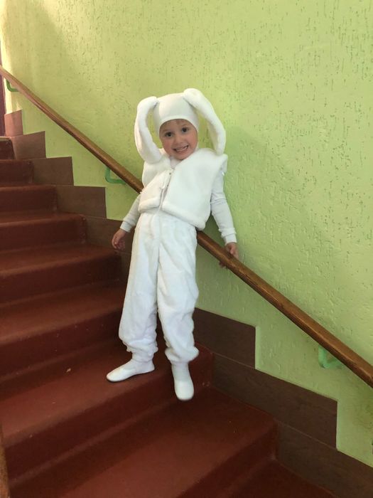 Прокат Костюм їжачок,зайчик,сніговикСВЯТОШИНО