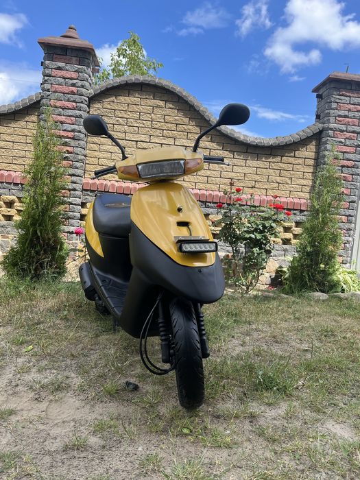 Скутер Suzuki lets2