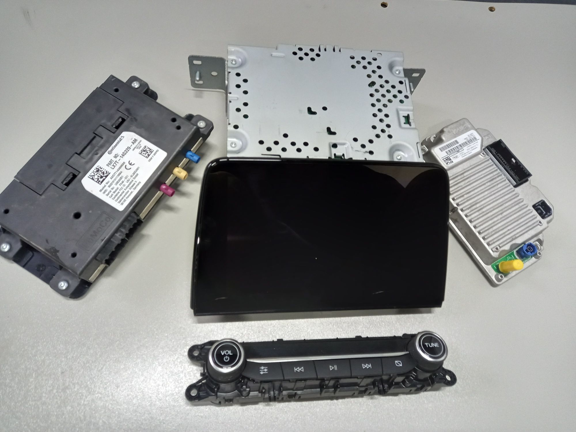 Navi ekran radio Ford Focus mk4 sync 3 2020r