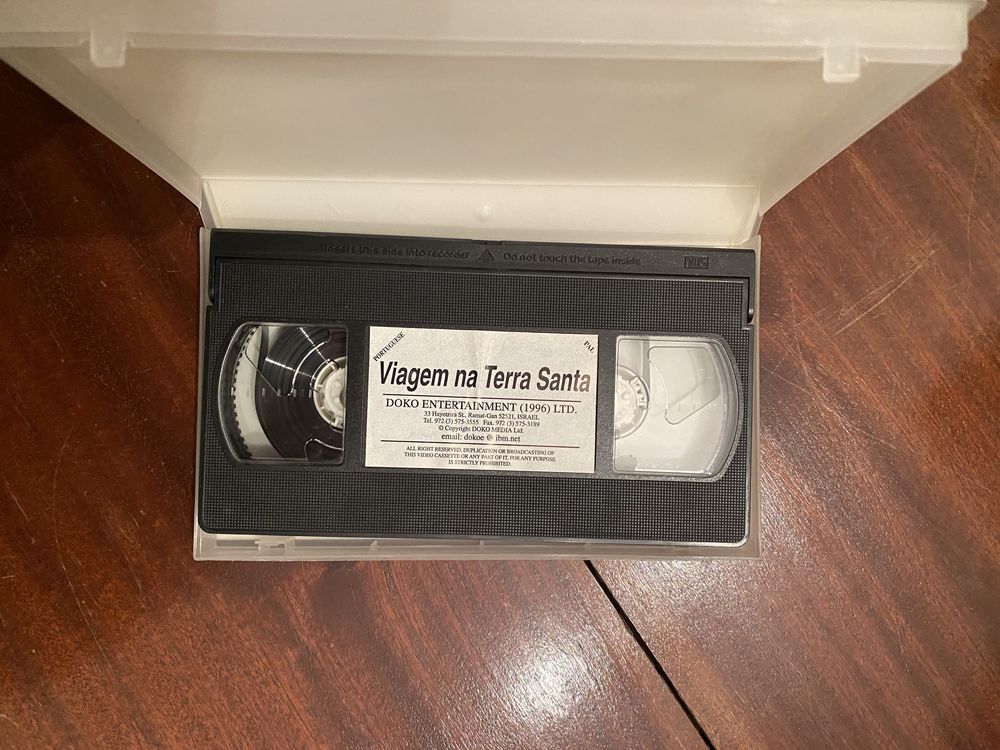 Três filmes cassetes VHS