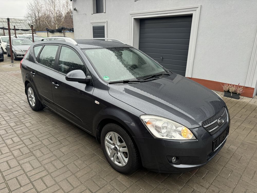 Kia Ceed 1.6 126 KM sprowadzona 2009 zarejestrowana zimówki TUV
