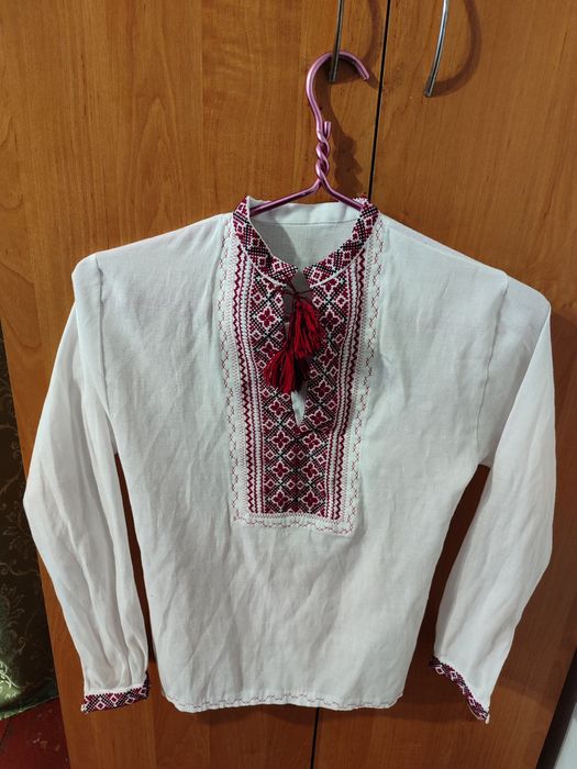 Вишиванка для хлопчика 10-12 років.