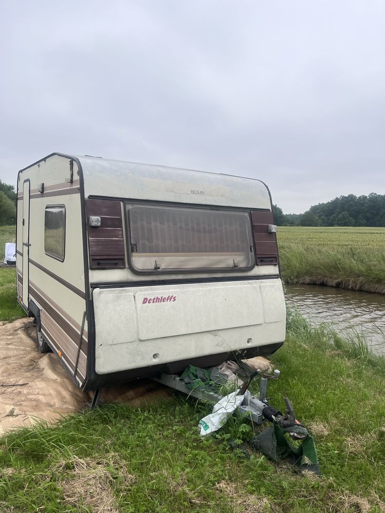 Sprzedam przyczepe kempingową