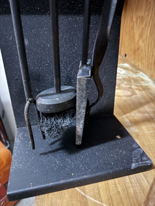 Ferramentas lareira com cabos de madeira