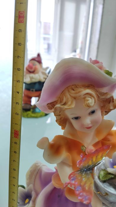 Boneca em marfinite nova, com caixa